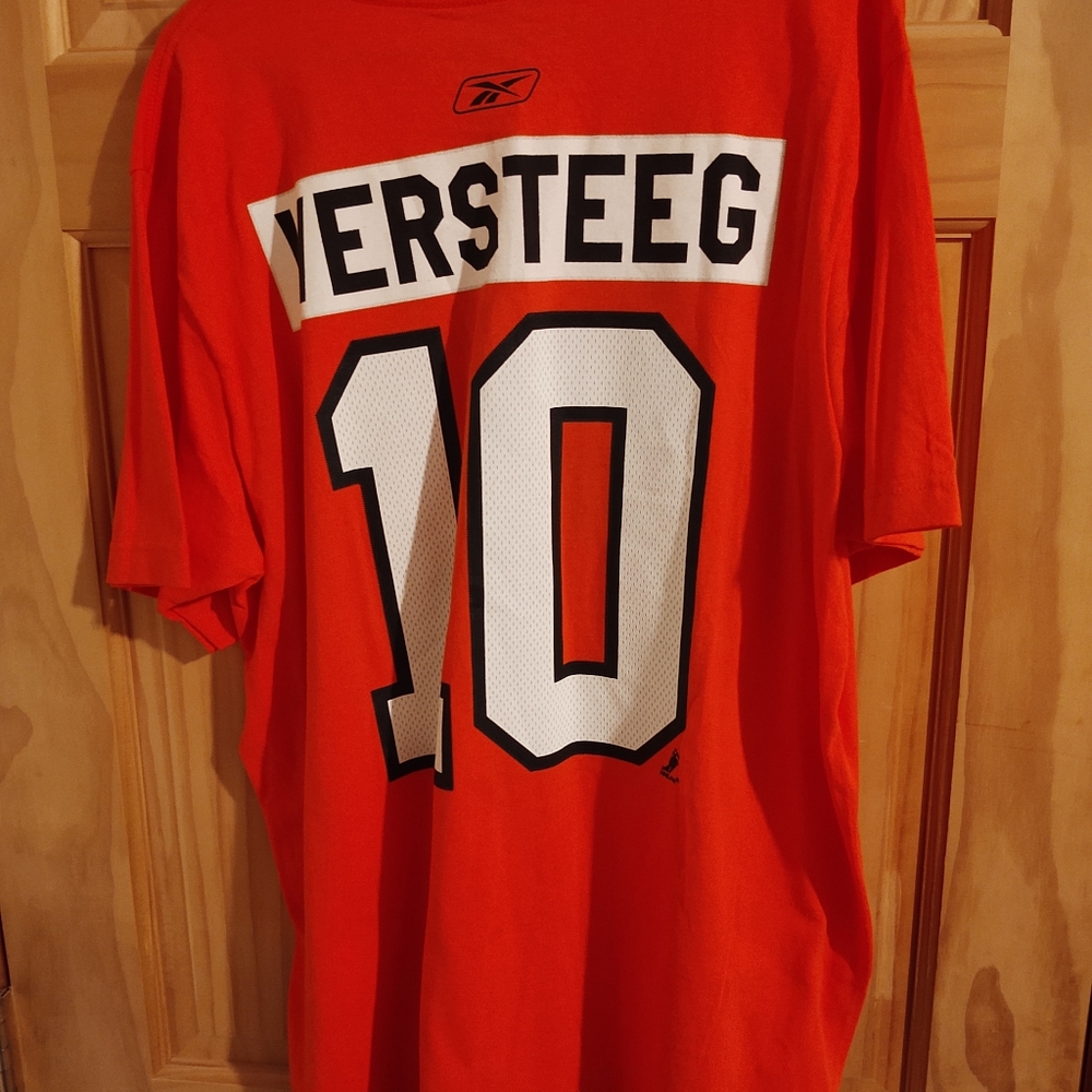 Kris Versteeg Philadelphia Flyers Hockey Shirt